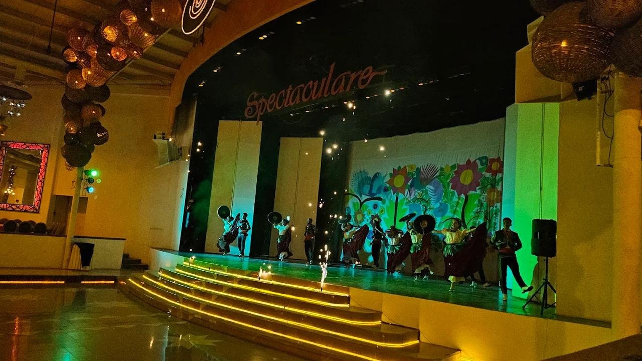 Salón Spectaculare