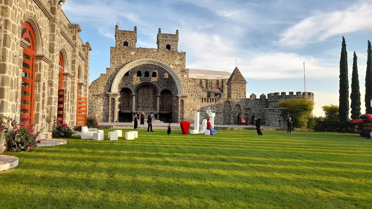 Jardines Castillo Santa Rosa